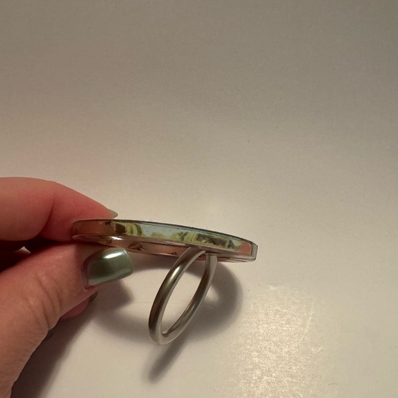 Velvet Caviar iPhone 13 Pro Max case with magnetic ring. - Picture 6 of 13